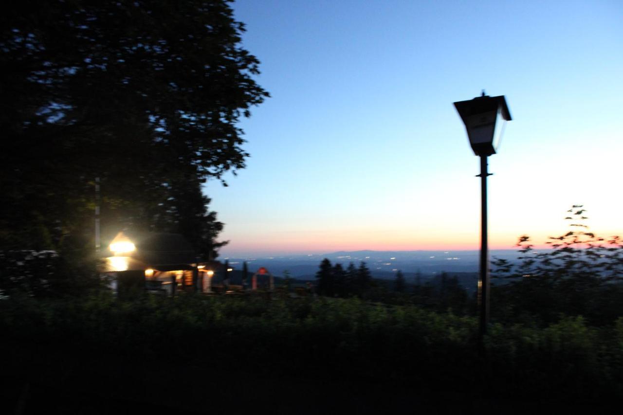 Berggasthof Hoherodskopf ชอทเทน ภายนอก รูปภาพ